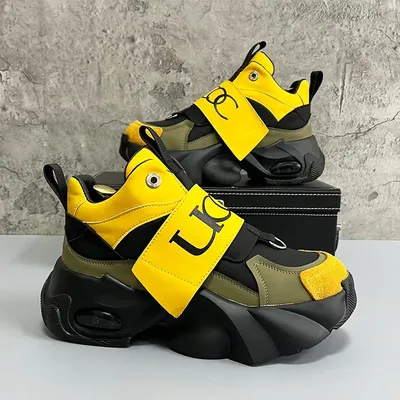 HEIGHT-ENHANCING CASUAL SPORTS SHOES